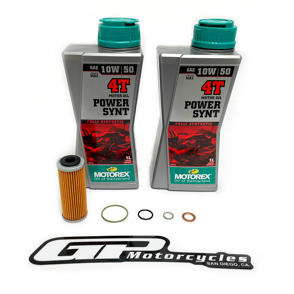 2 bottles of oil, 1 oil filter, 2 o-rings, 1 washer