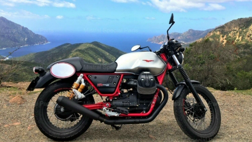 Mistral Black Reverse Cone Slip-Ons for Moto Guzzi V7 III Racer
