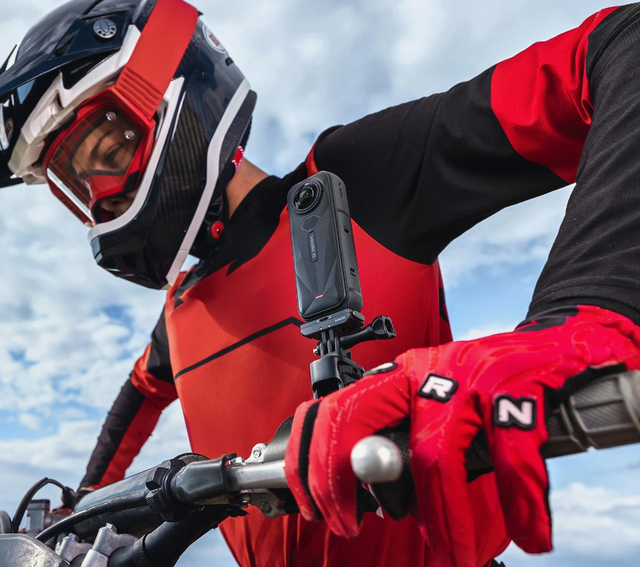 Insta360 X5 Motorcycle Bundle